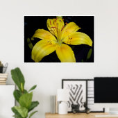 Large Yellow Lilie ポスター (ホームオフィス)