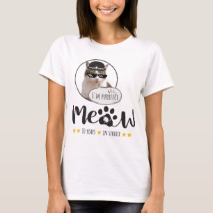 Larry Cat 10年間のサービスを受けているCatおもしろいミーム Tシャツ