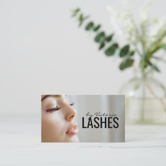 Lash Extensionsまつ毛の女性プロフィール写真 名刺 (スタンド正面)