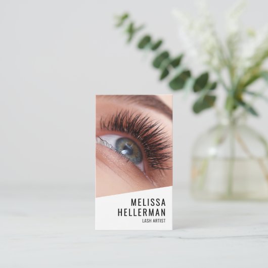 Lash Tech 写真ロゴ 縦型 名刺 (スタンド正面)