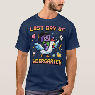 Last Day of Kindergarten Funny Chicken Pixel Art K Tシャツ