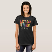 Last Day of School Vibes Happy End Of School Hello Tシャツ (正面フル)