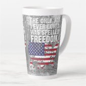 Latte Mug – Freedom Job カフェラテマグ (右アングル)