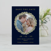 Laurelリースオンネイビー写真結婚式Save the Date 箔招待状 (立ち正面)