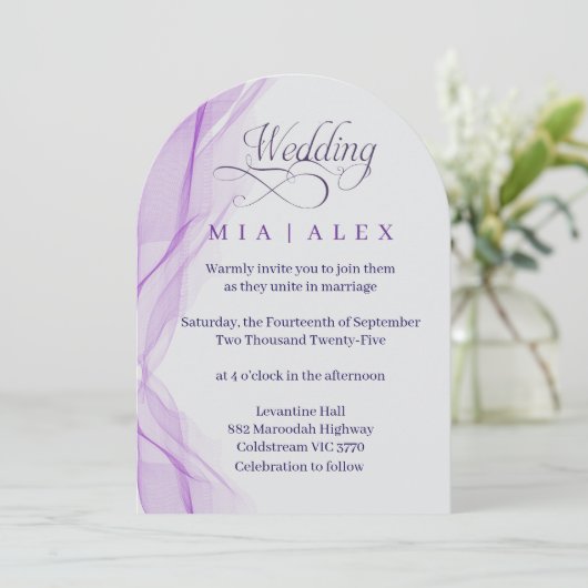 Lavender Arch Elegant Wedding Invitation 招待状 (スタンド正面)