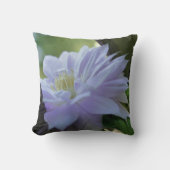 Lavender Clematis Flower Nestled In Trellis クッション (正面)