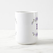 Lavender Floral Initial Personalized Monogram コーヒーマグカップ (中央)