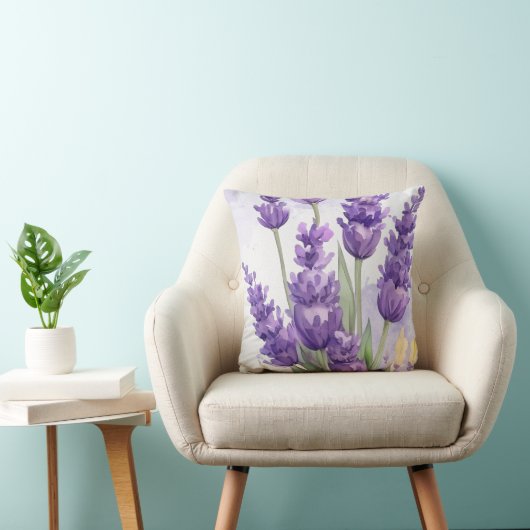 Lavender Flower Throw Pillow | Soft Purple Floral  クッション (椅子)
