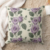 Lavender Roses With Silver And Green Leaves  クッション (ブランケット)