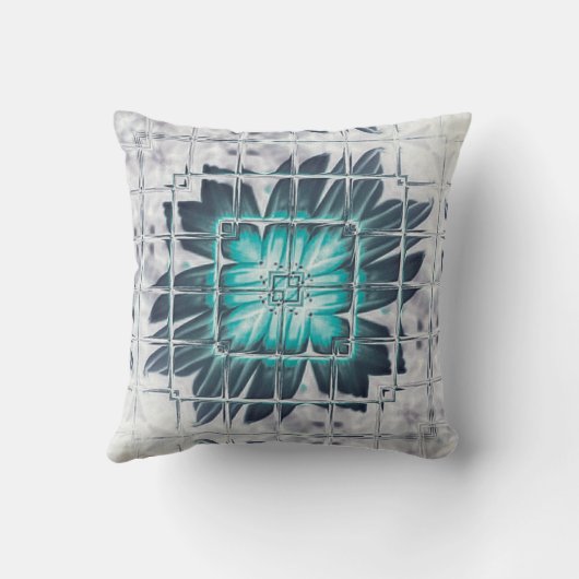 LavishlyOnティール(緑がかった色)グレーエッチングフローラリーフのバースト クッション (裏面)