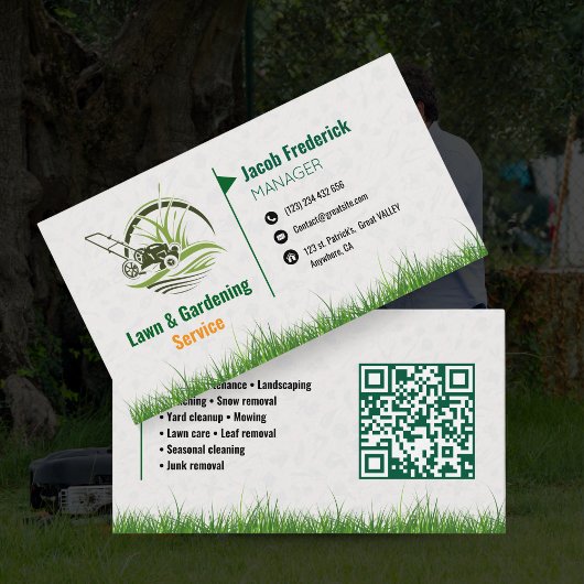Lawn Care & Landscaping Business Card – Green & Wh 名刺