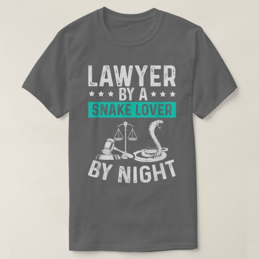 Lawyer by Day Snake Lover by Night Attorney Occupa Tシャツ (デザイン正面)