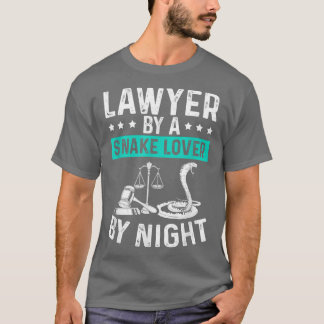 Lawyer by Day Snake Lover by Night Attorney Occupa Tシャツ