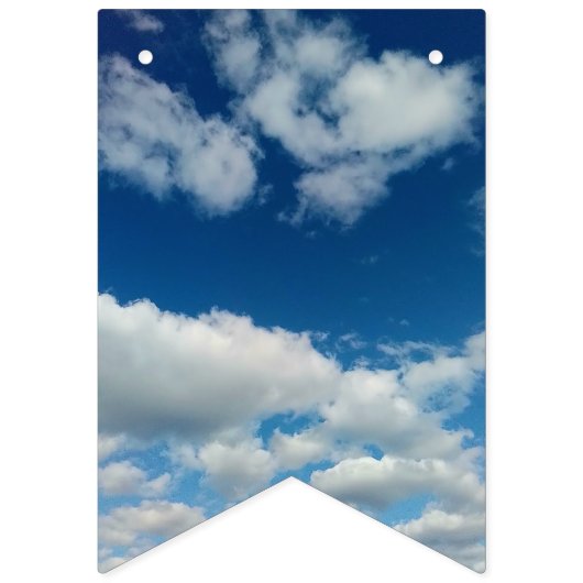 Layers in the clouds バンティングフラッグ (第2の旗)