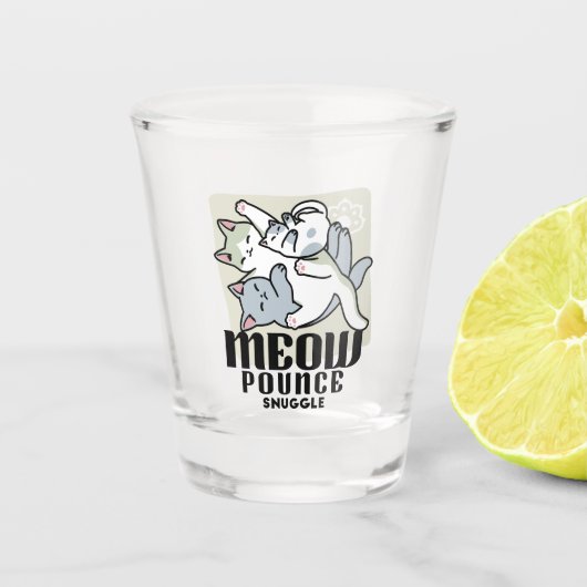 Laze Far日 – かわいい怠け猫デザイン ショットグラス (正面)