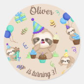 Lazy Day Cute Sloth Birthday Party ラウンドシール (正面)