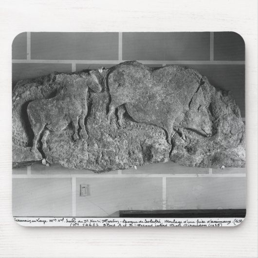 Le Roc de Sersからの動物のフリーズの鋳造物 マウスパッド (正面)