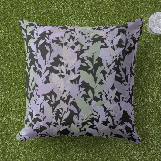 Leafy Creeping Vine Drawing Pattern With Pastels アウトドアクッション (芝生)