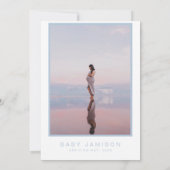 LEAH ミニマルスカイブルー写真ベイビーシャワーポスター 招待状 (裏面)