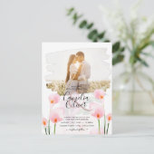 LeahGピンクカラリリーPHOTOオーバーレイ結婚式の招待 ポストカード (スタンド正面)