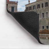 Leaning Bell Tower of Santo Stefano Venice Italy マウスパッド (コーナー)