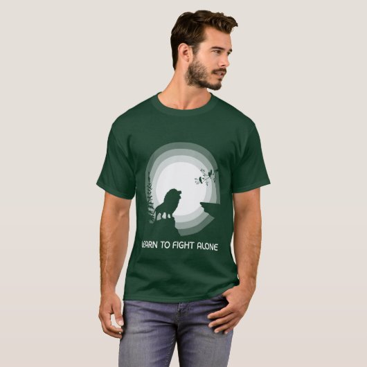 Learn to Fight Alone – Lion Under Moonlight Tシャツ (正面フル)