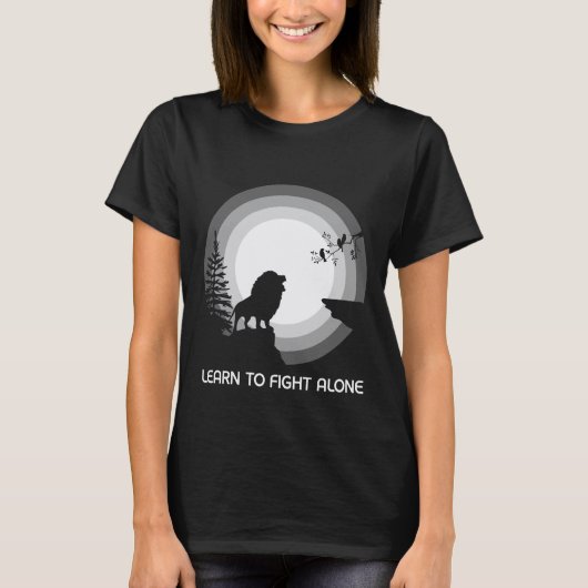 Learn to Fight Alone – Lion Under Moonlight Tシャツ (正面)