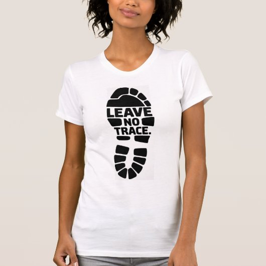 Leave No Trace Hiking Bootprint Design Tシャツ (正面)