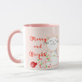 LEDライトで遊ぶハッピー猫 | かわいいクリスマス マグカップ (左)