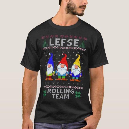 Lefse Rolling Team God Jul Gnome Christmas Xmas Tシャツ (正面)