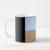 Left_WWIIの飛行機を取引するダグラスAD-1 Skyraider コーヒーマグカップ (左)