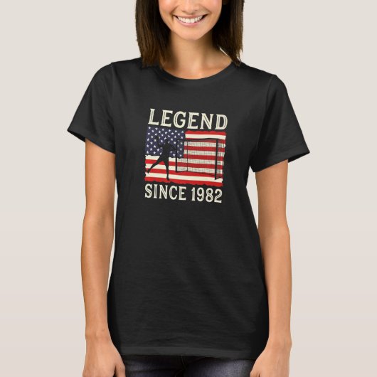 Legend Handball Player Since 1982 Handballer Handb Tシャツ (正面)