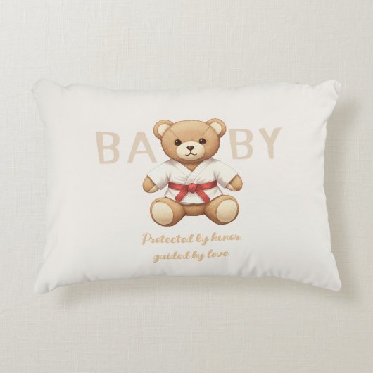 Legendary Red Belt Judo Bear – Baby Shower アクセントクッション (正面)