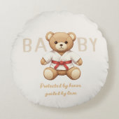 Legendary Red Belt Judo Bear – Baby Shower ラウンドクッション (正面)