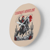 LEGENDS NEVER DIE - スケルトンカウボーイの馬乗りデザイン ラージ壁時計 (傾斜)
