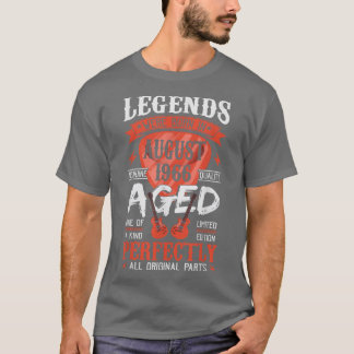 Legends Were Born in August 1966Guitar Pick Guitar Tシャツ