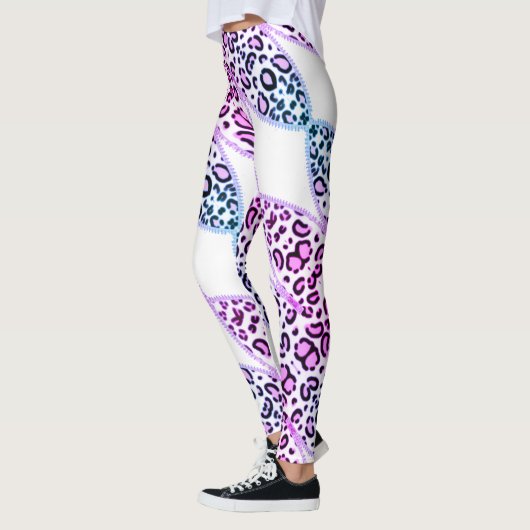 Leggings de leopardo en rosa レギンス (左)