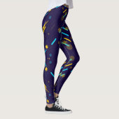 Leggings feature a dark purple background  レギンス (右)