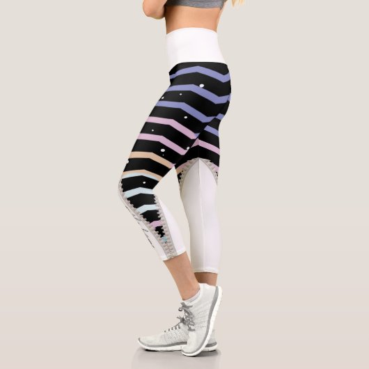 leggings High Waisted Capris  negro con zigzag カプリレギンス (左)