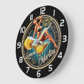 Lemon Drop Martini Modern bar ラージ壁時計 (傾斜)