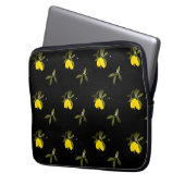 Lemons and flowers ラップトップスリーブ (正面左)