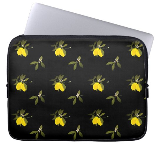 Lemons and flowers ラップトップスリーブ (正面)