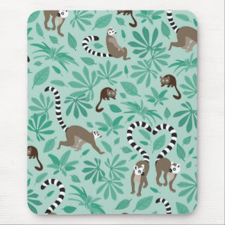 Lemur love mint leaves マウスパッド