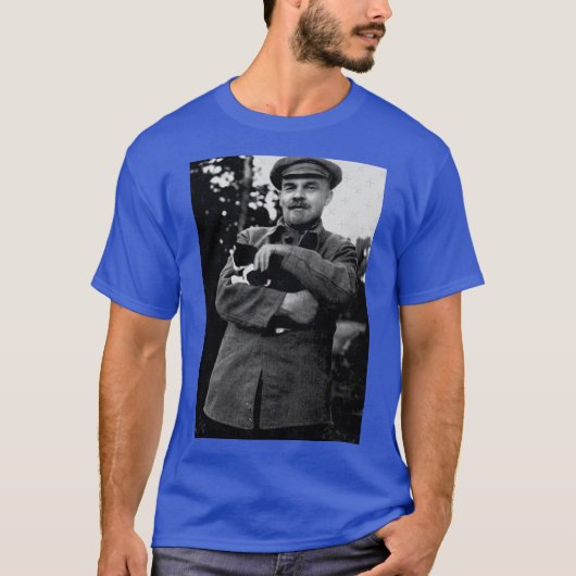 Lenin and his Cat girl funny Tシャツ (正面)