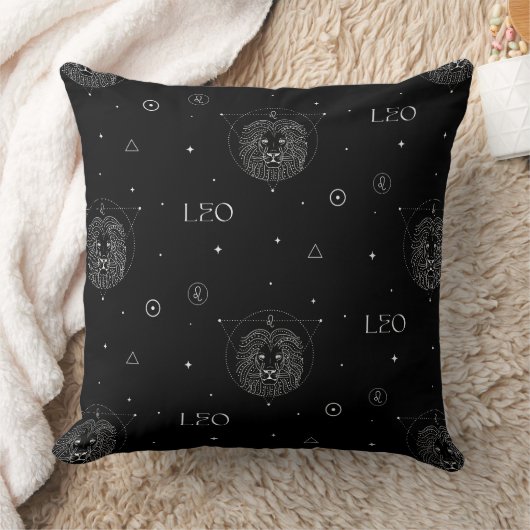 Leo Zodiac Pattern in Black and White クッション (ブランケット)