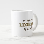 Leopardは色である – Leopard おもしろい Print引用文 ジャンボコーヒーマグカップ (正面右)