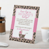 Leopard and Pink How Big is Mommy's Belly Game 台座サイン (インサイチュ)