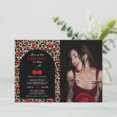 Leopard Cheetah Cherry On Top Birthday Photo 招待状 (スタンド正面)