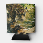 Leopard Crossing a Streamの写真 缶クーラー (裏面)