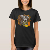 Leopard Fall For Jesus Never Leaves Autumn Christi Tシャツ (正面)